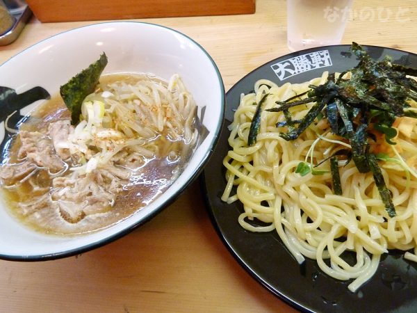 中野大勝軒の揚げワンタンと豚シャブつけそば