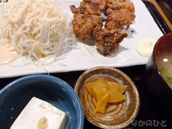 てけてけの名物！ やみつきの醤油唐揚げ