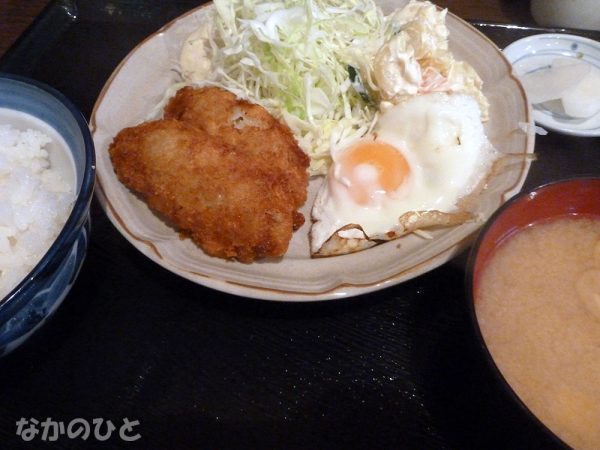 ことぶき食堂の白身魚フライ定食