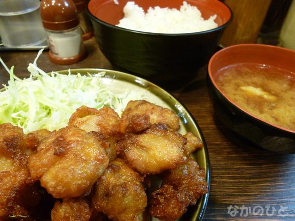 鳥やすの唐揚げ定食