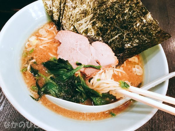 麺家 ばくの、のりらーめん（細麺）