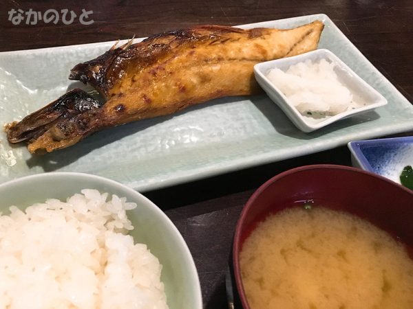 陸蒸気の焼き魚定食、さば