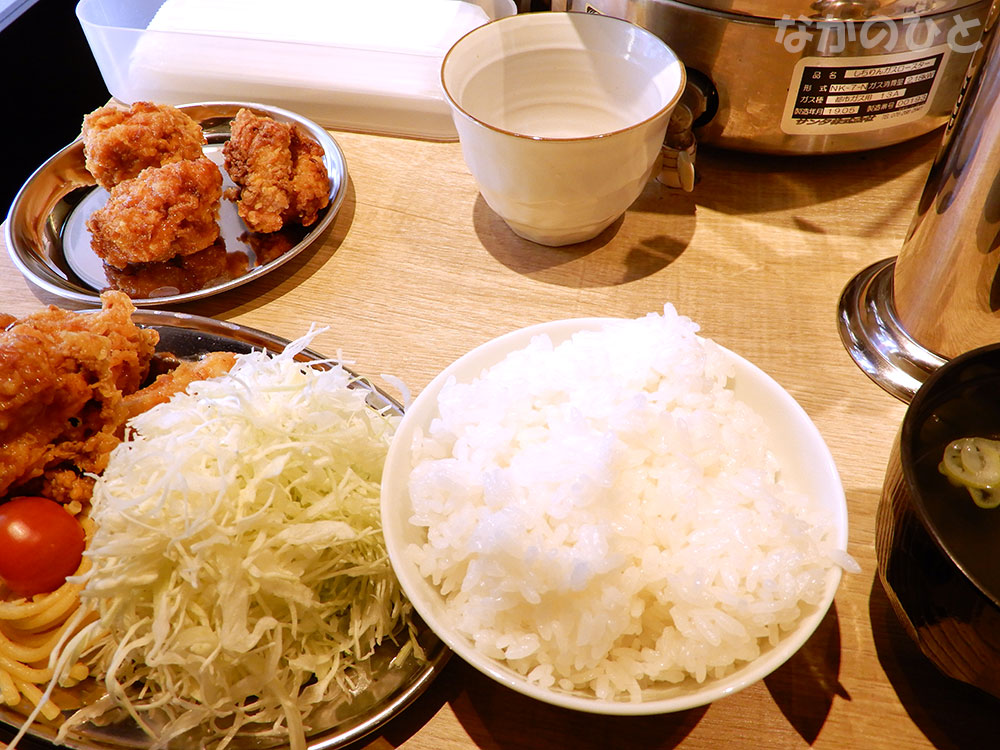 ホルモンギャングの鶏のから揚げ定食