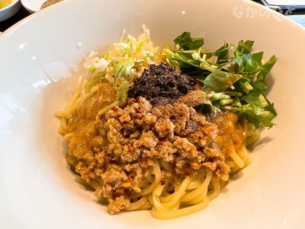 野方餃子の汁無し麻辣担々麺