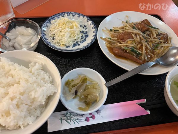 彩華のニラレバ定食